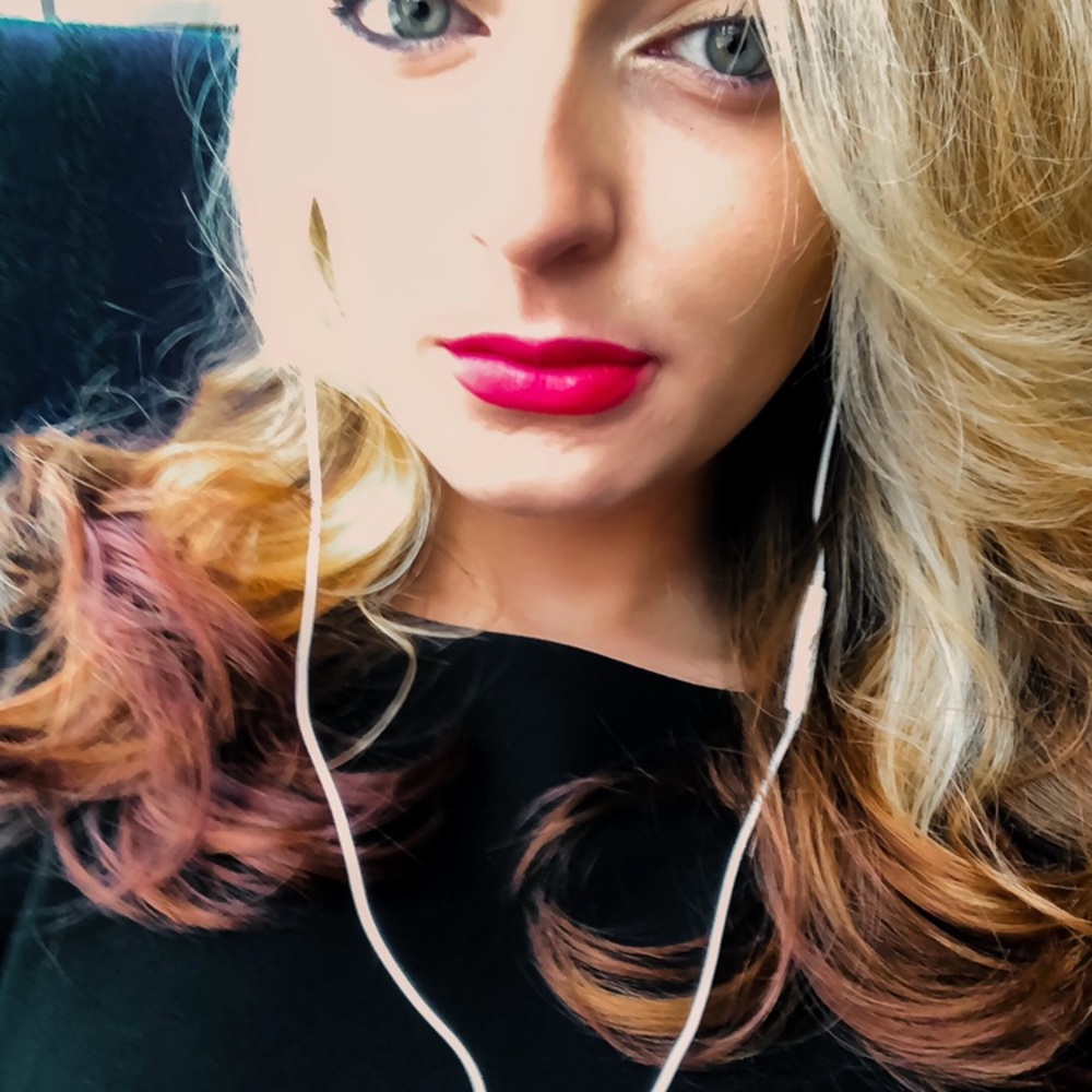 Meet your Posher, Briana